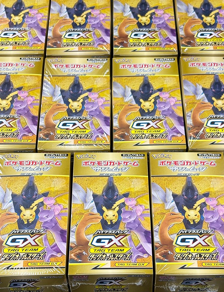 extoreca's tweet photo. 🚨今、緊急でポストしています🚨
倉庫から「タッグオールスターズ」の在庫が大量に発見されました…！
そこで急遽、
【タッグオールスターズ定価販売】を実施いたします🎉

#ポケモン30周年 を記念して、
タッグオールスターズを数量限定で抽選販売🎁

【商品】
TAG TEAM GX タッグオールスターズ
税込5,500円

【応募方法】
①フォロー＆リポスト
②申込URLから抽選券を受け取る（無料）
https://t.co/e6HVPneBNr

【応募締切】
7月10日（金）17:59

※お一人様1点限り
※複数応募は無効となります

さらに
「タッグオールスターズ定価販売」
とリプライ or 引用リポストで当選確率アップ🙇‍♀️