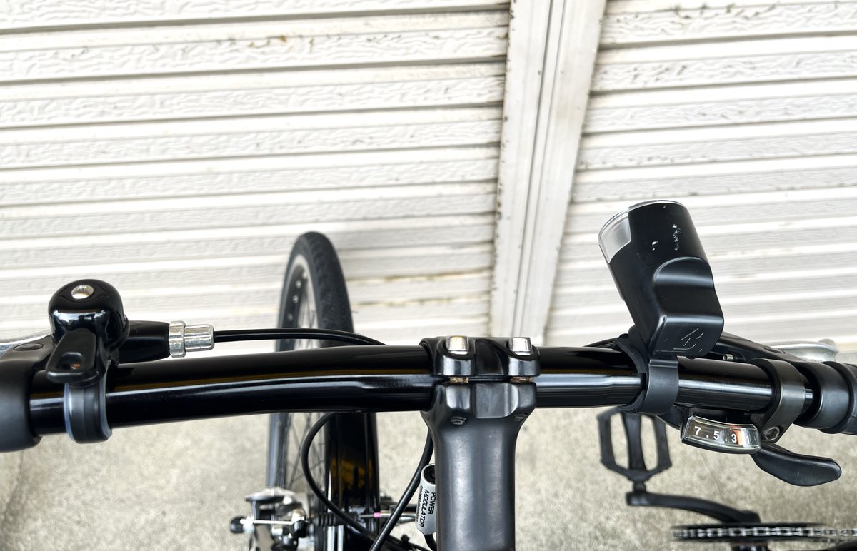 通勤・通学に便利な機能を詰め込んだクロスバイク。BRIDGESTONE 