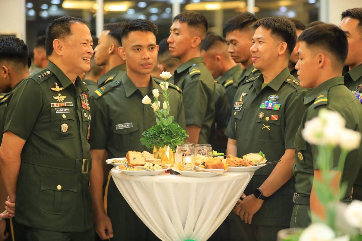 AFPCRS's tweet photo. Army Chief to upcoming Officers: Your rank is a solemn Covenant to the Nation
#OneAFPOnePhilippines
#StrongAFPStrongPhilippines
#OurSeasOurRightsOurFuture
#ProtectingtheSeasSecuringOurFuture
#AFPyoucanTRUST
#MatatagNaSandigan 🫡🇵🇭 https://t.co/r94Asq0pjL
