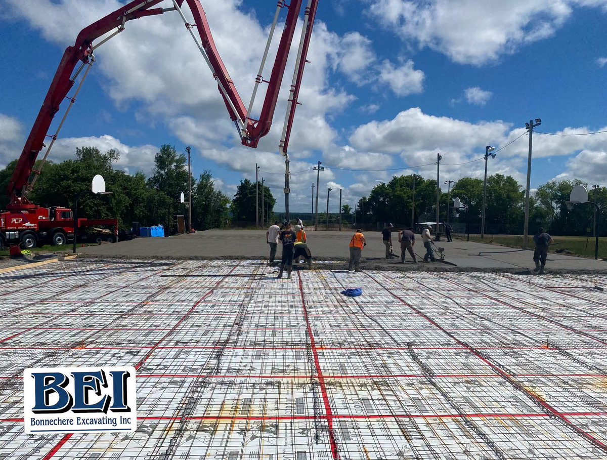 bonnechereexc's tweet photo. Heat wave or not, hockey is always on our minds. 🏒 Our crew recently completed the new concrete slab at the Douglas Rink for our friends at #DouglasRecreation in @AdmastonBromley. Proud to help build community spaces! #RenfrewCounty #OttawaValley #TheBigBlue https://t.co/heHHKGUZg4