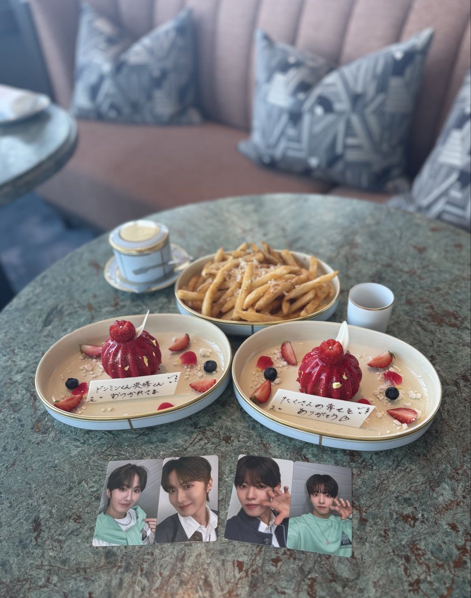 2t_ka1's tweet photo. ドンミンくん央修くんお疲れ様会したᐡᴗ͈  ̫ ᴗ͈ᐡ🫶🏻︎︎💕︎ケーキもトリュフポテトもめっちゃうまでした😻😻 https://t.co/nztQd937Bt