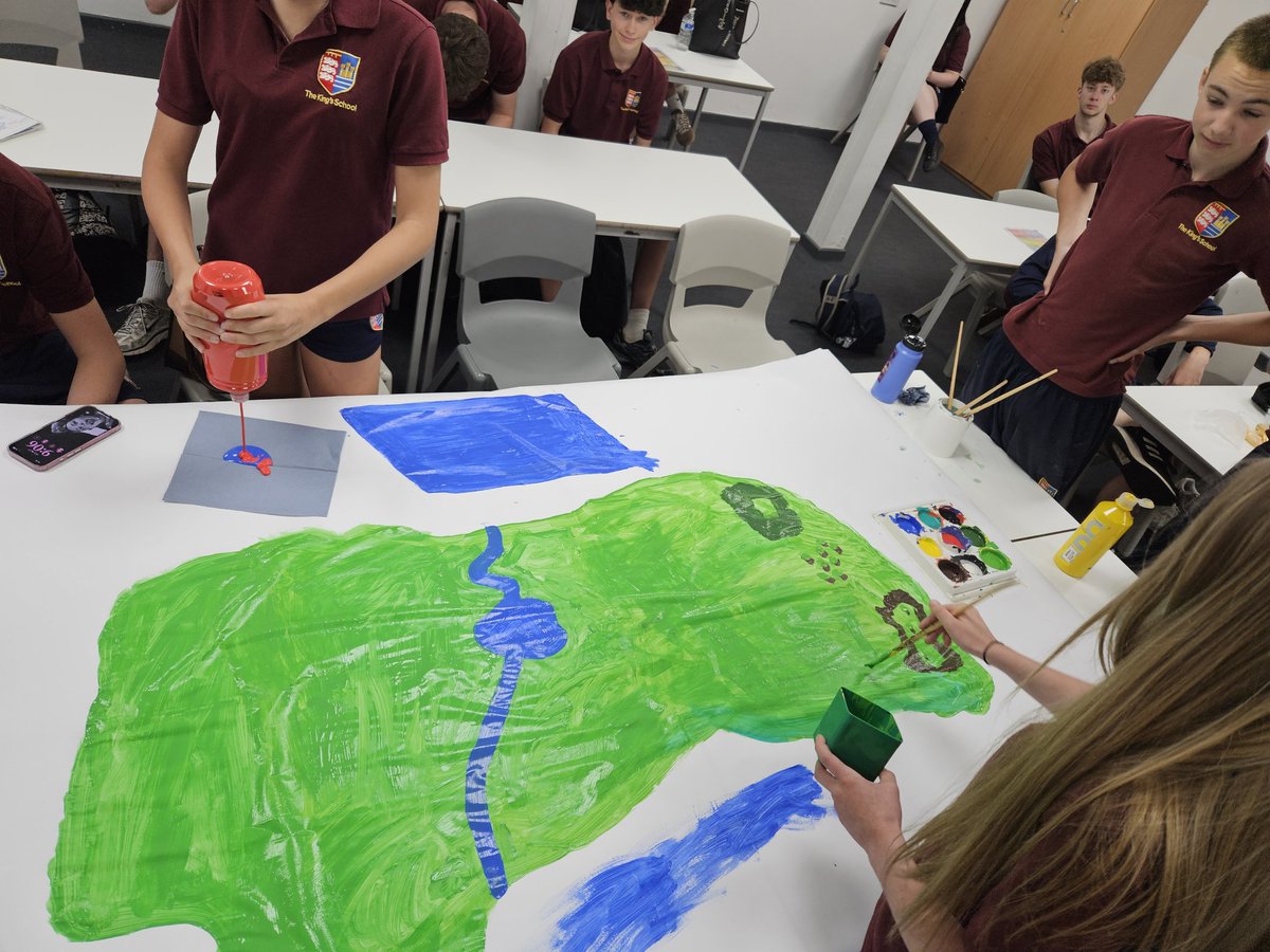 PATKingsSchool's tweet photo. Ice creams and banner-making are well underway for #SportsDay ! π¦π¨ #TeamKings https://t.co/rwIHbmwpMF