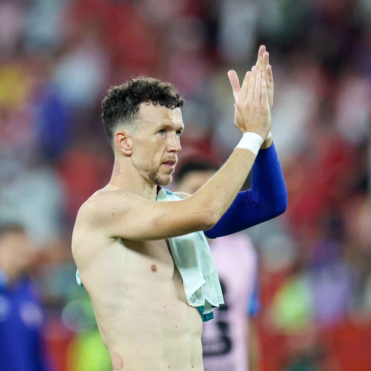 SoccerKingJP's tweet photo. 🇭🇷コメント🇭🇷
モドリッチに注目が集まるなかでもう1人の“重鎮”「また代表に呼ばれたい」…37歳で今大会全4試合フル出場し1G1A！

🗣編集部より
「北中米W杯敗退が決定したクロアチア代表のFWイヴァン・ペリシッチは、『チームに残るつもり』と代表続行を明言しました」
