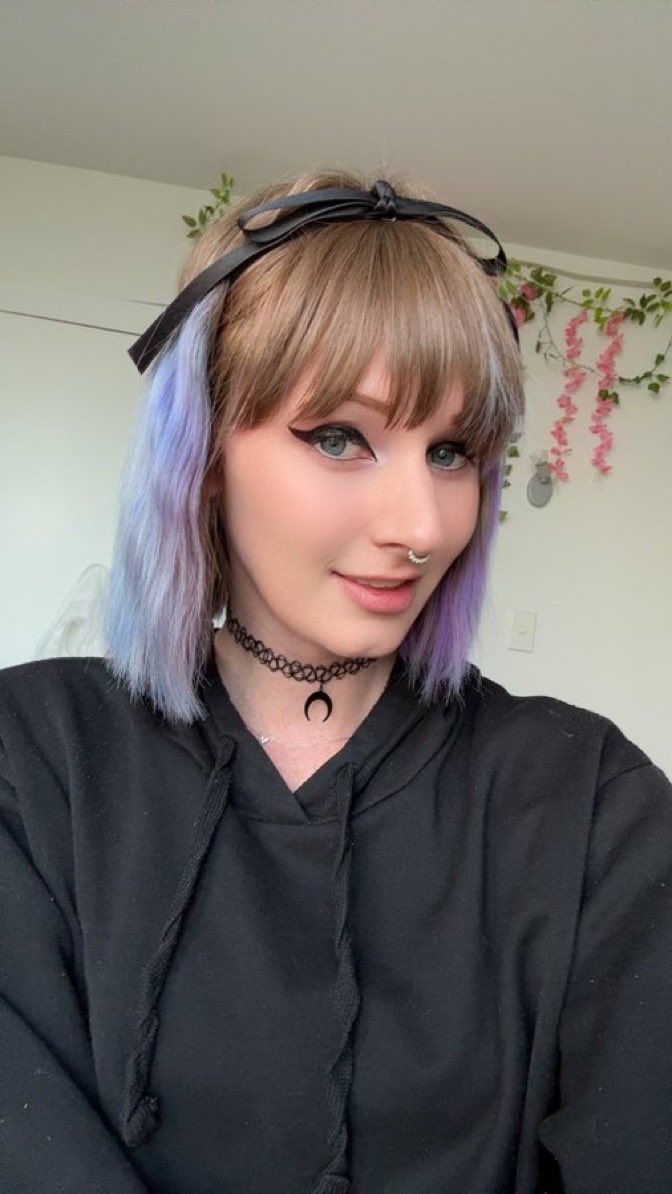 TransGirl7nwj's tweet photo. Hi 🖤 https://t.co/f7z7ptUqsW