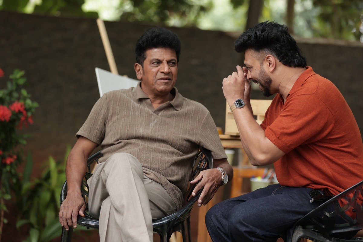 lordmgsrinivas's tweet photo. Back in action. Back to the madness. 🎬
AFORANAND is ready to make you laugh, think, and relive your school days.
Special Promo drops on July 12. ❤️
@NimmaShivanna 
#AforAnand https://t.co/wDC4dK8aEt