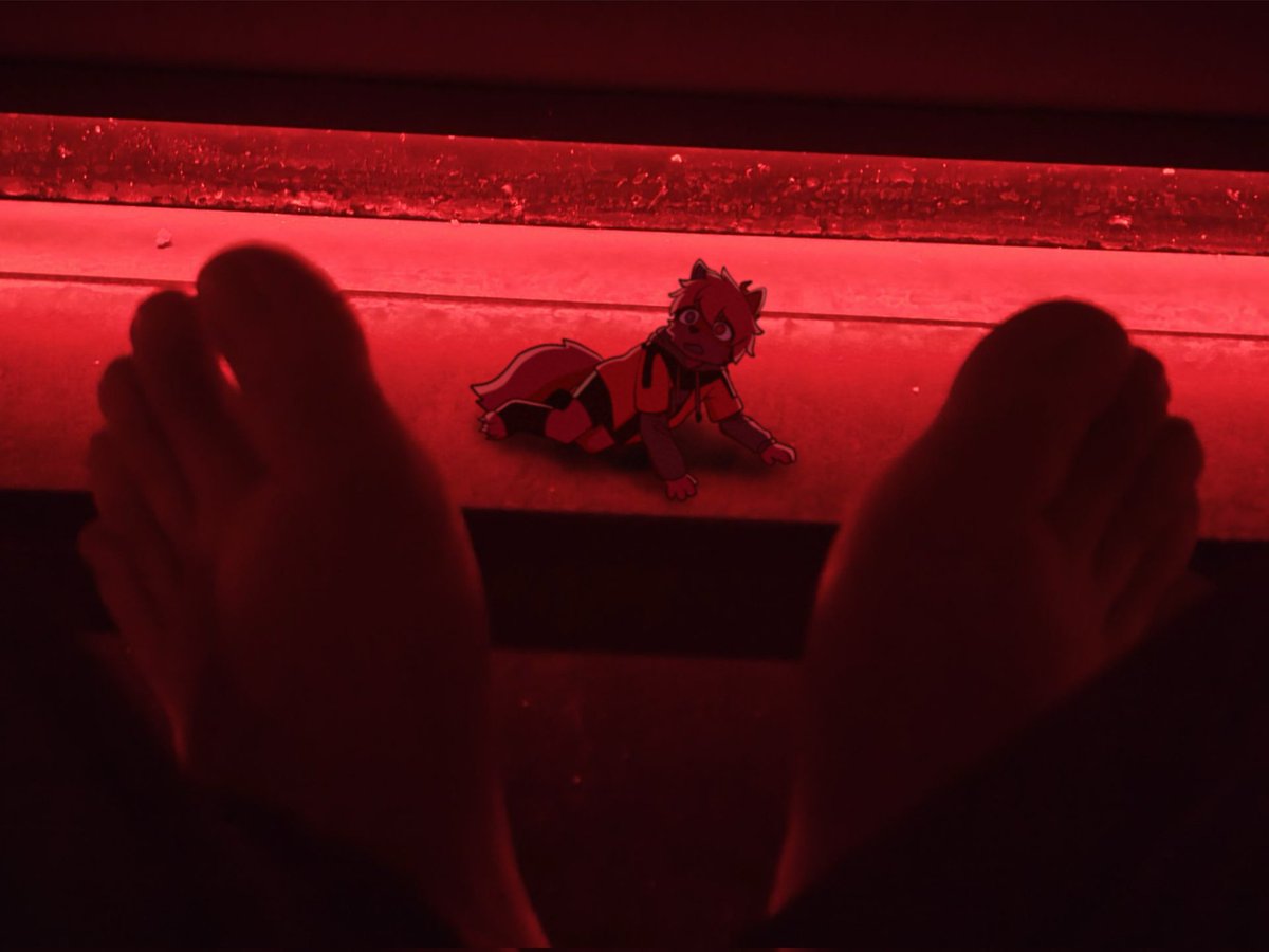 NadorianDaFIish's tweet photo. Trying to escape?
U better get understand how pathetic u R.....
#sizedifferent #sizetwitter #macrofurry #feetfetısh https://t.co/sJCv7lKjWh