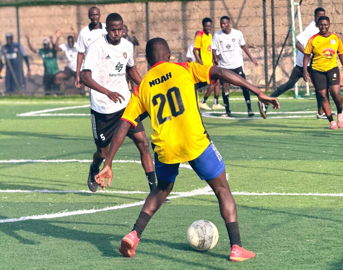 gazalanduox's tweet photo. Who has been the best player so far this campaign of the Gazaland #UOXLeague Mention them! https://t.co/nveeDh3NzE