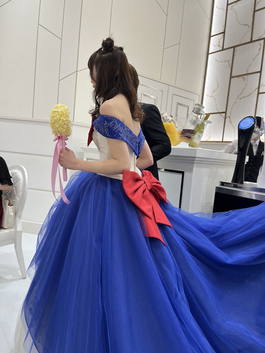 moamoa_nemui's tweet photo. セーラームーン × 生活
セーラームーンウェディングドレスで結婚式
ベビー服を娘に着せる
コラボ線香
私そろそろ、、、死？？！！ https://t.co/6nWpSLXFDk