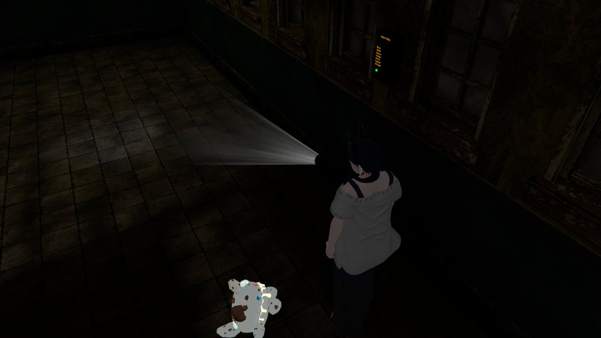 Vno323's tweet photo. あーなるほどねそういことね　懐中電灯渡されたってことね　暗いとこいかされますねこれ https://t.co/xehMJES4ZY