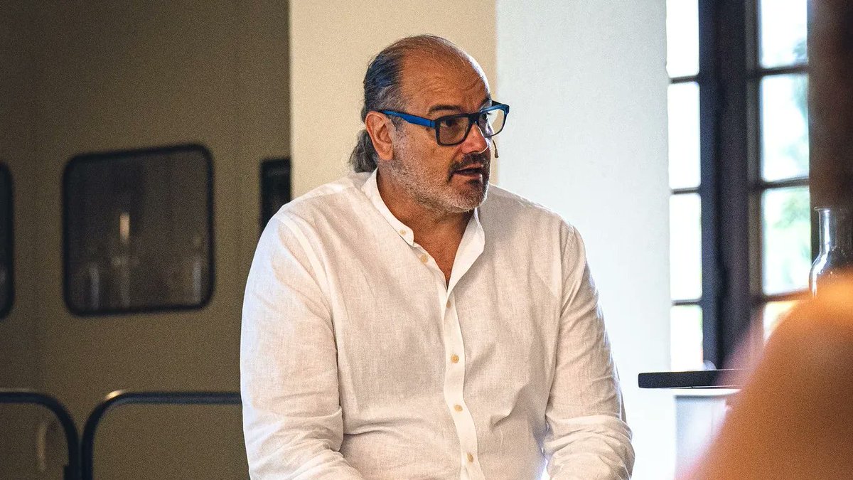 GranCanariaCB's tweet photo. 📝 Francesc Solana, nuevo director deportivo del Club Baloncesto Gran Canaria.

🔸 El profesional llega procedente del MoraBanc Andorra, donde ejerció de director deportivo las últimas 16 temporadas.

➡️ https://t.co/ht2vWimF9e https://t.co/gSxZgrUnBv