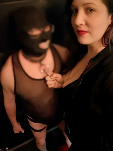 MistressMinudc's tweet photo. Any slut that is ready to be owned Like this and worship my feet text me on telegram Missviola32 https://t.co/KXDqkIPcwO