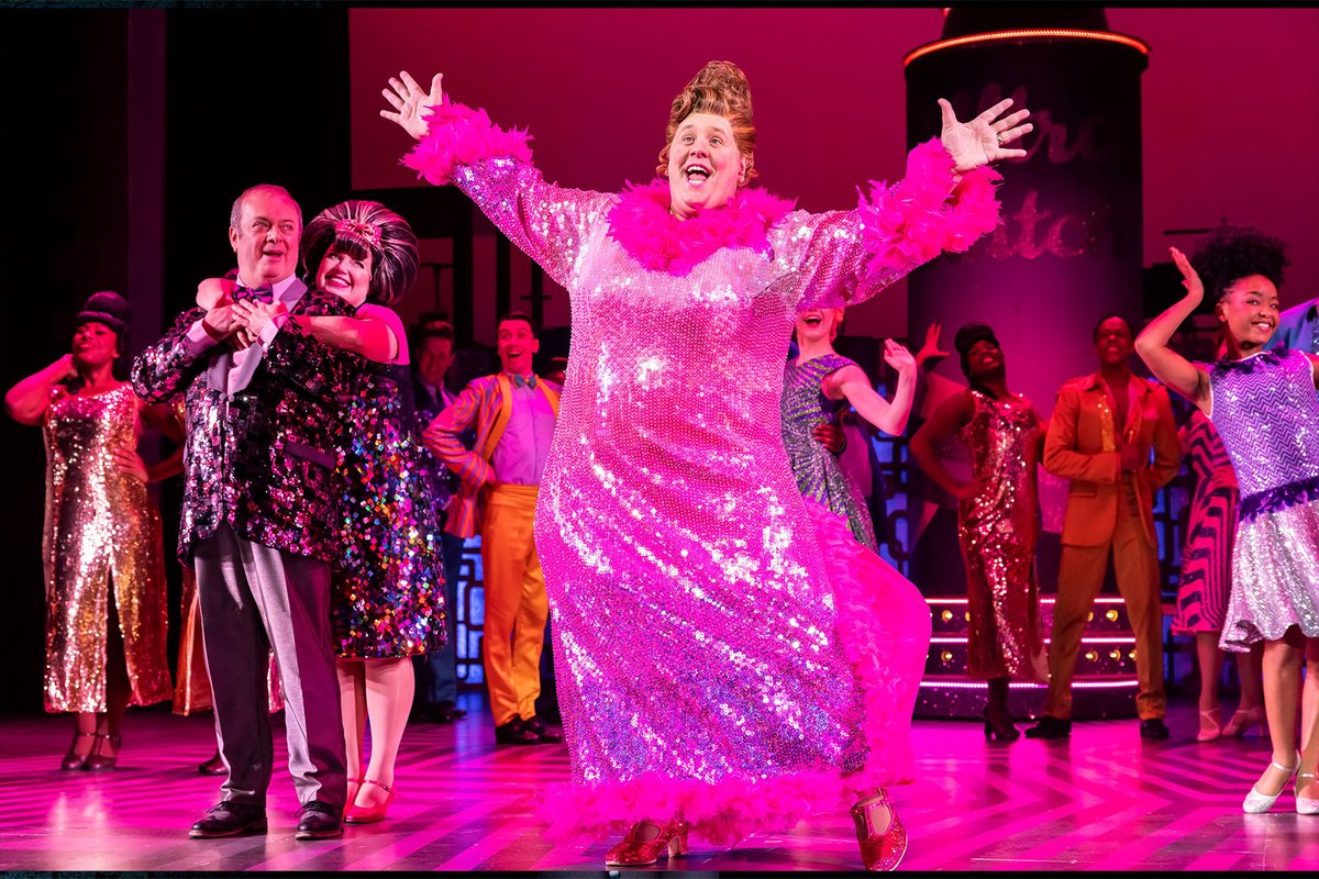 WhatsOnStage's tweet photo. Exclusive: Hairspray musical to tour in 2027 – with initial casting confirmed https://t.co/gm3A2jU2fp https://t.co/0WtGRQGt4v