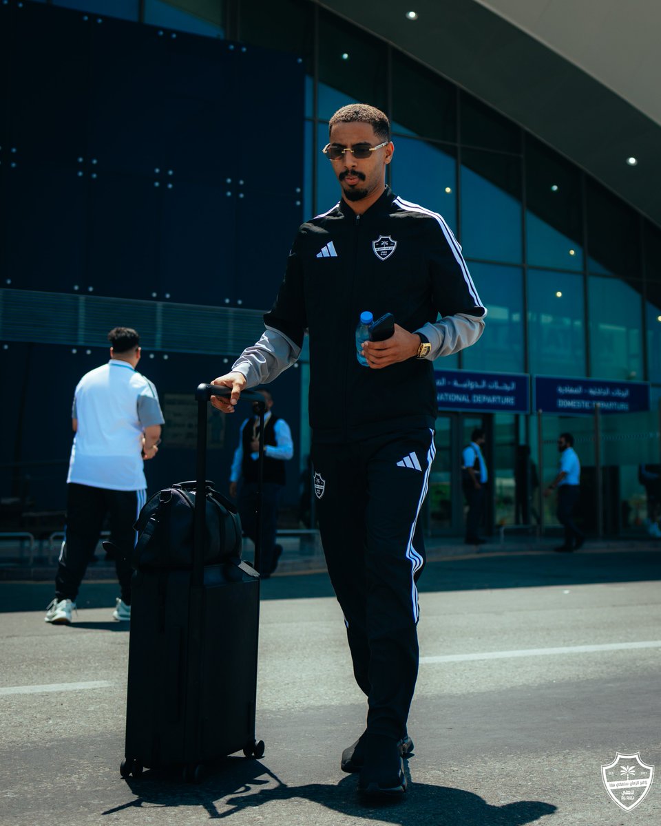 ALAHLI_FC's tweet photo. 👋💚

#الأهلي https://t.co/5S1wxqY4hE