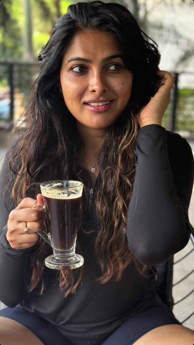Hatoffcine_'s tweet photo. Divi Vadthya 🥵🔥 https://t.co/y9LwfTiImj