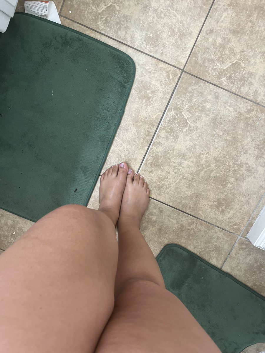 07mph_'s tweet photo. 👀#feetfetısh #suckmytoes #feetcontents #WetBody #sexy https://t.co/AGVbHHQhrQ