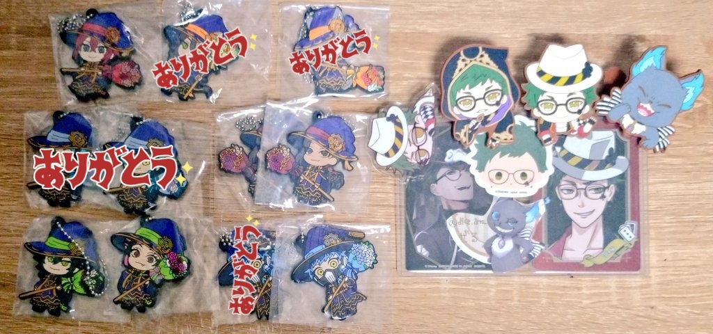 dice_zero_'s tweet photo. ツイステ でふぉラバ ブルームバースデー 【交換】
譲▶︎リドル2、ジャミル2、マレウス、リリア、オルト
求▶トレイ
リドルは交換にて1点いただく事になってます。可能な方はお願いします。 https://t.co/J9PFdyUicO