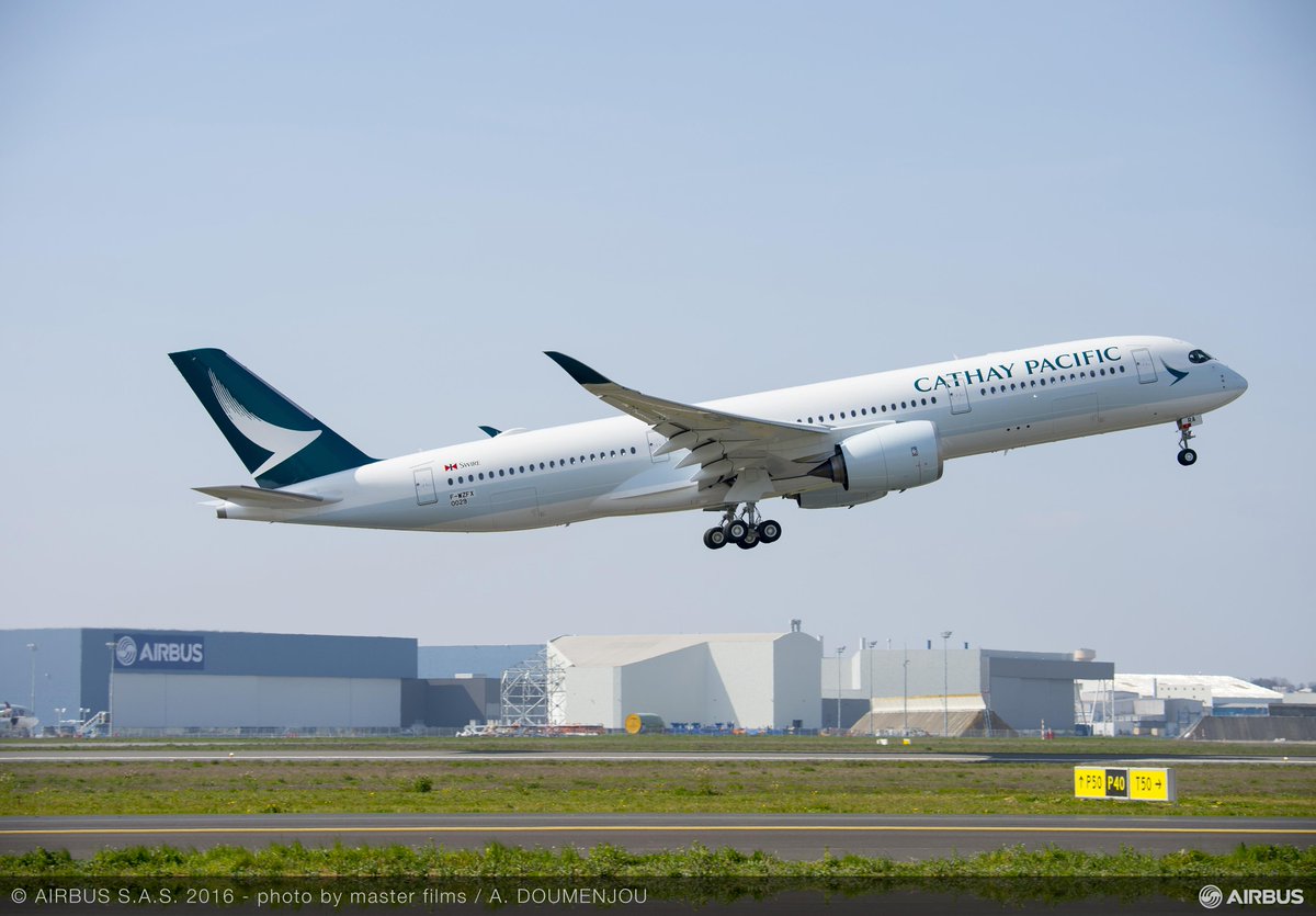 AviationWG's tweet photo. كاثي باسيفيك تعود للشرق الأوسط..

خلال سبتمبر، ستعود رحلات كاثي باسيفيك المباشرة من هونغ كونغ إلى الشرق الأوسط، وذلك بعد انقطاع لعدة أشهر بسبب الأوضاع الإقليمية.

ستقوم الشركة بتشغيل 4 رحلات أسبوعيًا إلى الرياض اعتبارًا من 3 سبتمبر بطائرات A350-900.

كما ستقوم بتشغيل رحلة يوميًا إلى دبي اعتبارًا من 1 سبتمبر بطائرات B777-300ER.

كاثي باسيفيك بدأت بالفعل بيع التذاكر لهذه الرحلات، والمواعيد قابلة للتغيير.