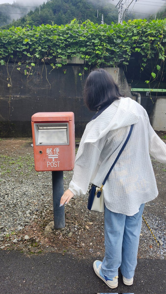 Rei0212_DB's tweet photo. 実は自分は育ちは東京だけど、生まれは山梨だったりします。
実家住みだけど山梨行くとちょっと帰省気分になる😌
ちゃんとした生まれ故郷まで行くには時間かかるから行けないけど…。

マイナスイオン沢山浴びて帰ってきた〜〜〜〜〜🫠

そしてポストの小ささを伝えたいれいを添えて。伝われ。 https://t.co/Qb0CLvuRE6