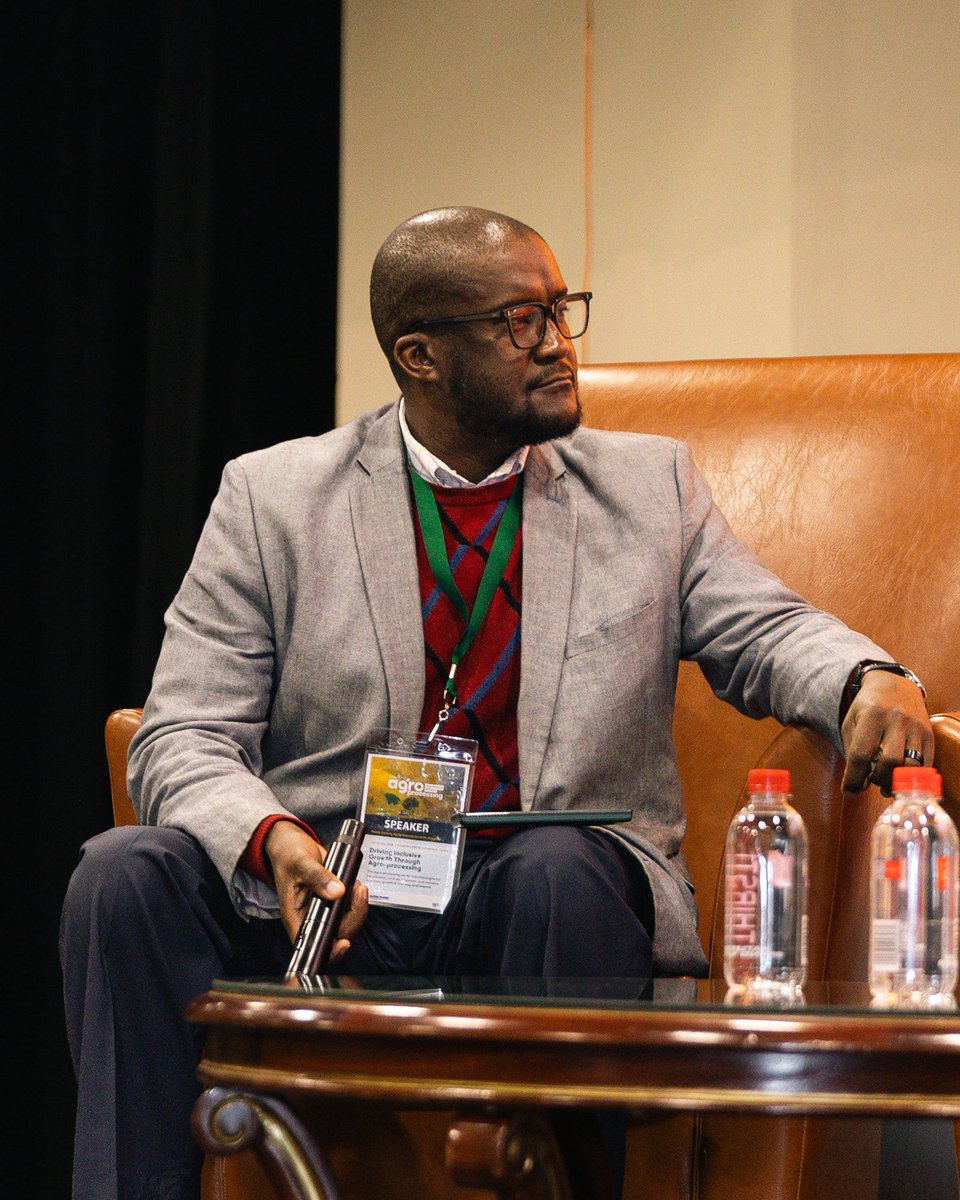 OfficialGDARD's tweet photo. Dr Victor Thindisa from the @NAMCsoeZA chaired the 1st panel of the day, focused on Market Access for Shared Value Creation. The panel unpacked food safety, regulations and the complexities of agro-processing as key drivers for stronger market access.

#AgroProcessing2026 https://t.co/0P4wSzrZYr