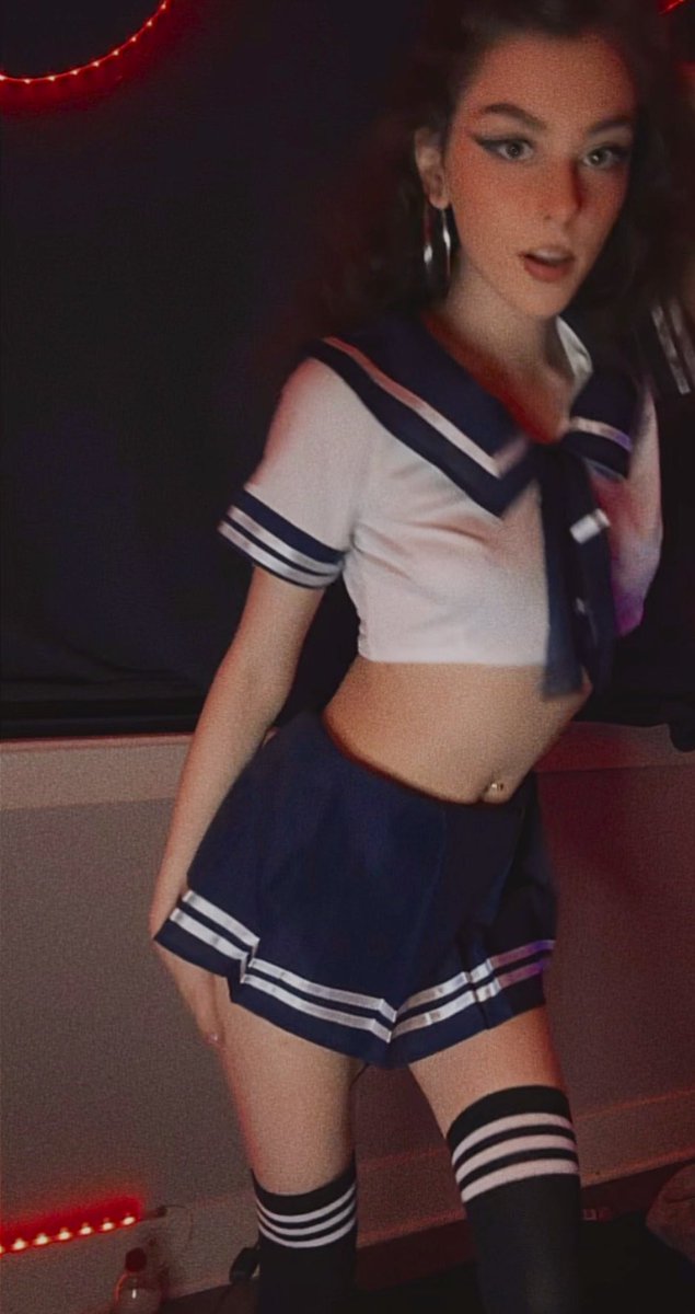 Lavdfe0420's tweet photo. Who needs to be dominated??dm me for menu 
#dickrate #nudes #nsfw #bwc  #horny #dick #cum #rates #femdom #cock #nsfwtwt #porn #Sellingcontent #findom #buyingcontent https://t.co/yxircwYXP8