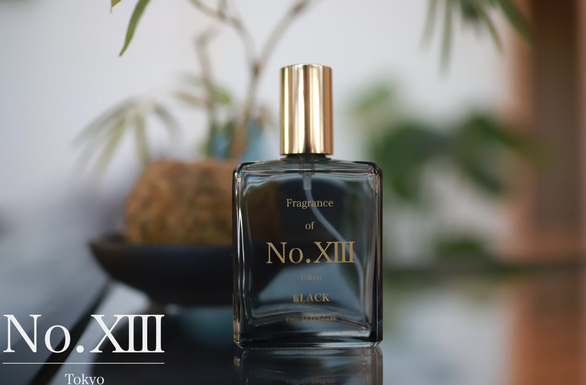 NoXIII_official's tweet photo. 派手じゃないのに、
なぜか印象に残る。

そんな大人の魅力を纏えるフレグランス🌿

商品詳細はこちら▼
https://t.co/jbVq8TG9No

#noxiii #フレグランス #香水 #foy https://t.co/MKiKuJLG00