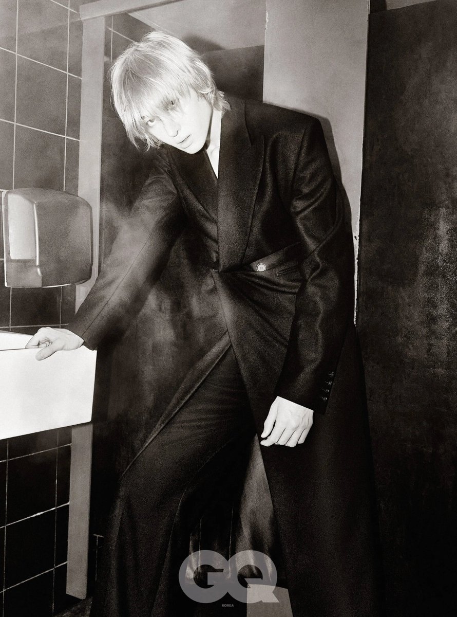 martinmetricsvn's tweet photo. @GQKOREA @YSL @cortis_bighit Martin shines brighter than ever on the GQ cover in Saint Laurent.

#MARTINxSaintLaurent
#SaintLaurentSS27
@YSL @cortis_bighit https://t.co/6hUon3CbJA