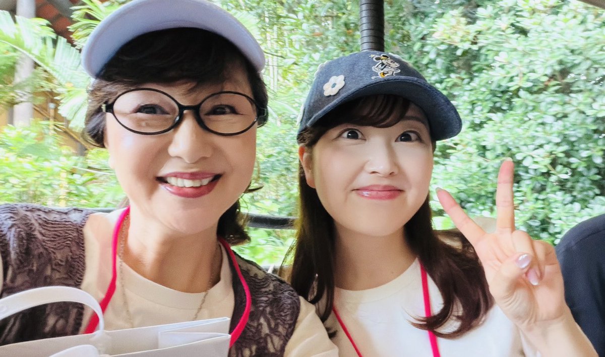 omiwako_sama's tweet photo. 先日ご取材で伺った
#TDL  で夏のクールなびしょ濡れイベントがスタート＼(^o^)／
そこでなんと偶然にも
#kumagaimiho131   #熊谷実帆ちゃん
と遭遇😍
目的が同じで
#ジャングルクルーズワイルドライフ・エクスペディション　ではジャグルの仲間たちと友達に❣️チェキも取れるよ〜✌️
（有料） https://t.co/KQcJa5IlBS