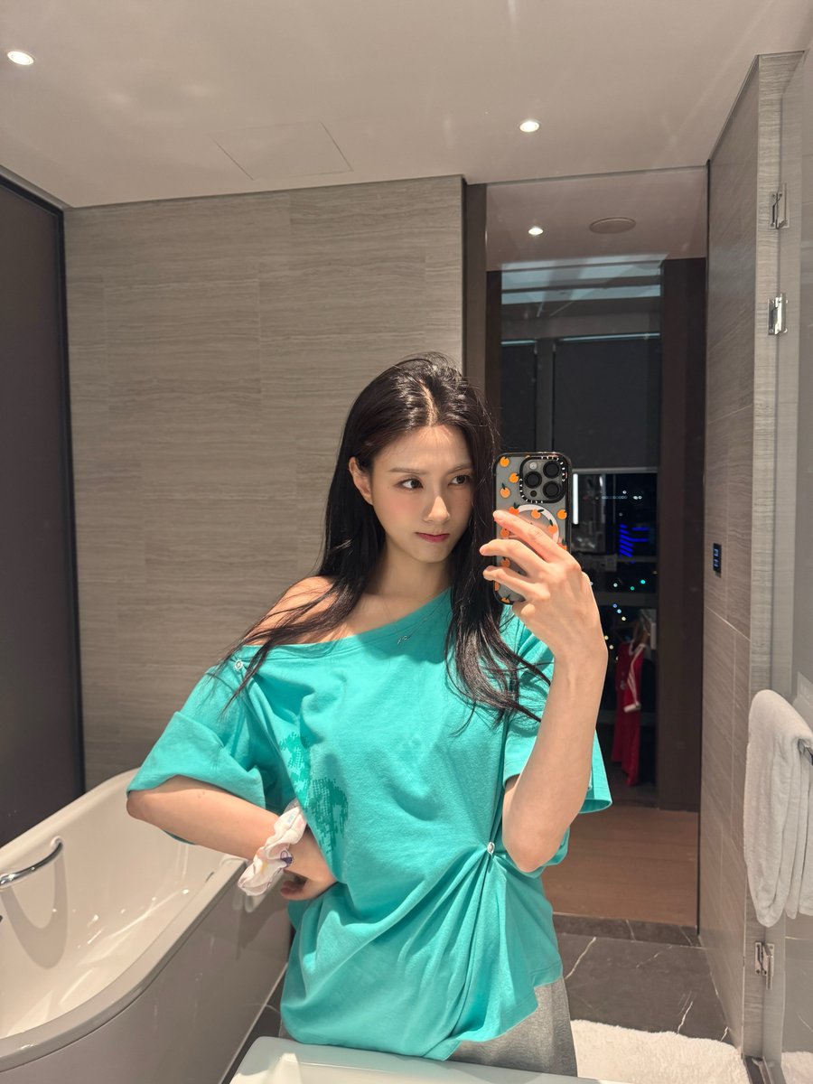 sweetbread719's tweet photo. ✨ 260703 | _ohhayoung_ Instagram update

#에이핑크 #Apink (@Apink_2011)
#오하영 #Hayoung (@Apinkohy) https://t.co/8l0hJUerZM