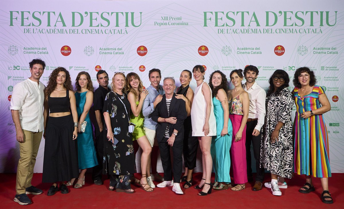 academiacinecat's tweet photo. ✨ La Festa d'Estiu de l'Acadèmia del Cinema Català ha acollit el lliurament del 13è Premi Pepón Coromina, que enguany ha distingit Películas Inmundas, la "falsa productora" de Marc Ferrer, amb una Menció Especial al Col·lectiu de Crítics de Cinema de Girona.

La vetllada també ha servit per compartir l'experiència dels participants del Catalyst for Talent i presentar els nous residents de la 5a edició de la Residència de Guions.

Llegeix més: https://t.co/JE6JNKz7oO