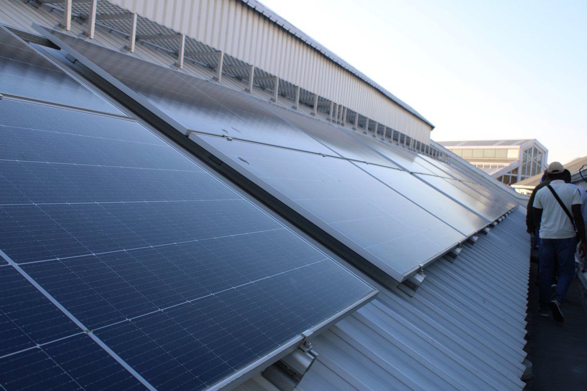 SEA_UrbanEnergy's tweet photo. From policy to practice. ☀️⚡
Participants in the #DistributedGeneration Technical Support Program Workshop visited a Solar PV installation at the V&A Waterfront, gaining first-hand insight into real-world DG implementation, grid integration, and renewable energy delivery. https://t.co/FCbowlDdjd