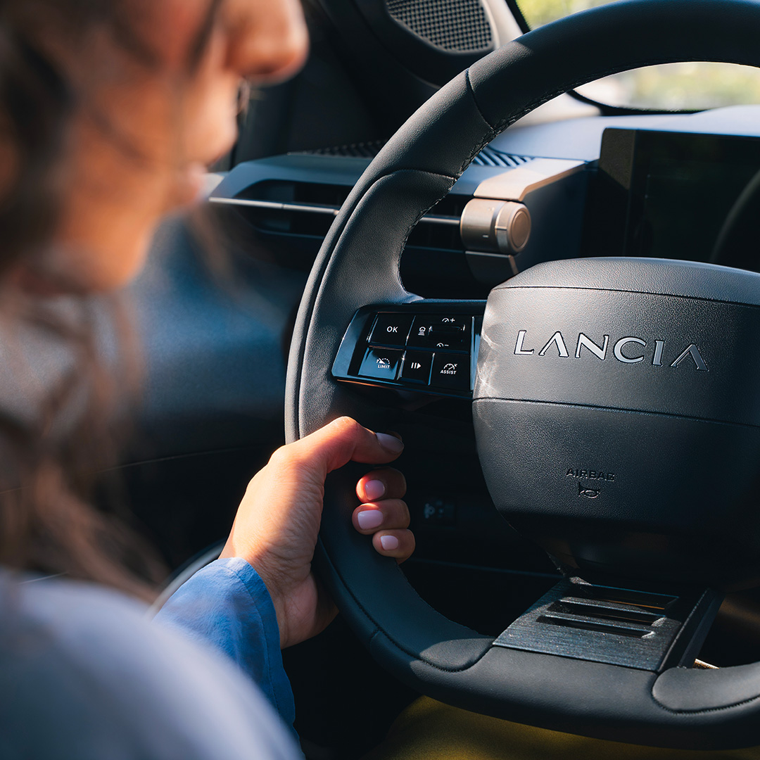 Lancia tweet media