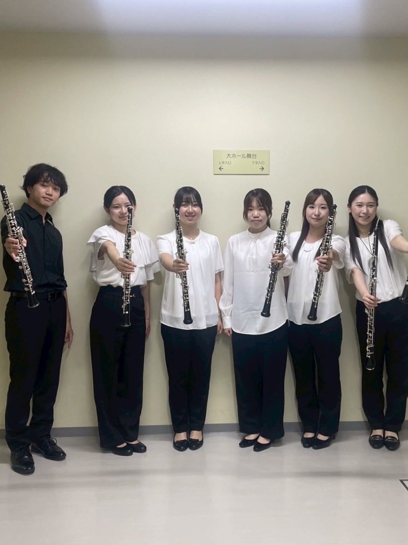aigeiOBOE's tweet photo. 本日はみよし市小中学生思い出コンサートでした♪
みよし市の小・中学生さんに向けて様々な曲をオーケストラで演奏しました✨
楽器紹介では「好きすぎて滅！」を演奏しました🔥
皆さんの良い思い出になっていたら嬉しいです🥹 https://t.co/MOW16vou8R