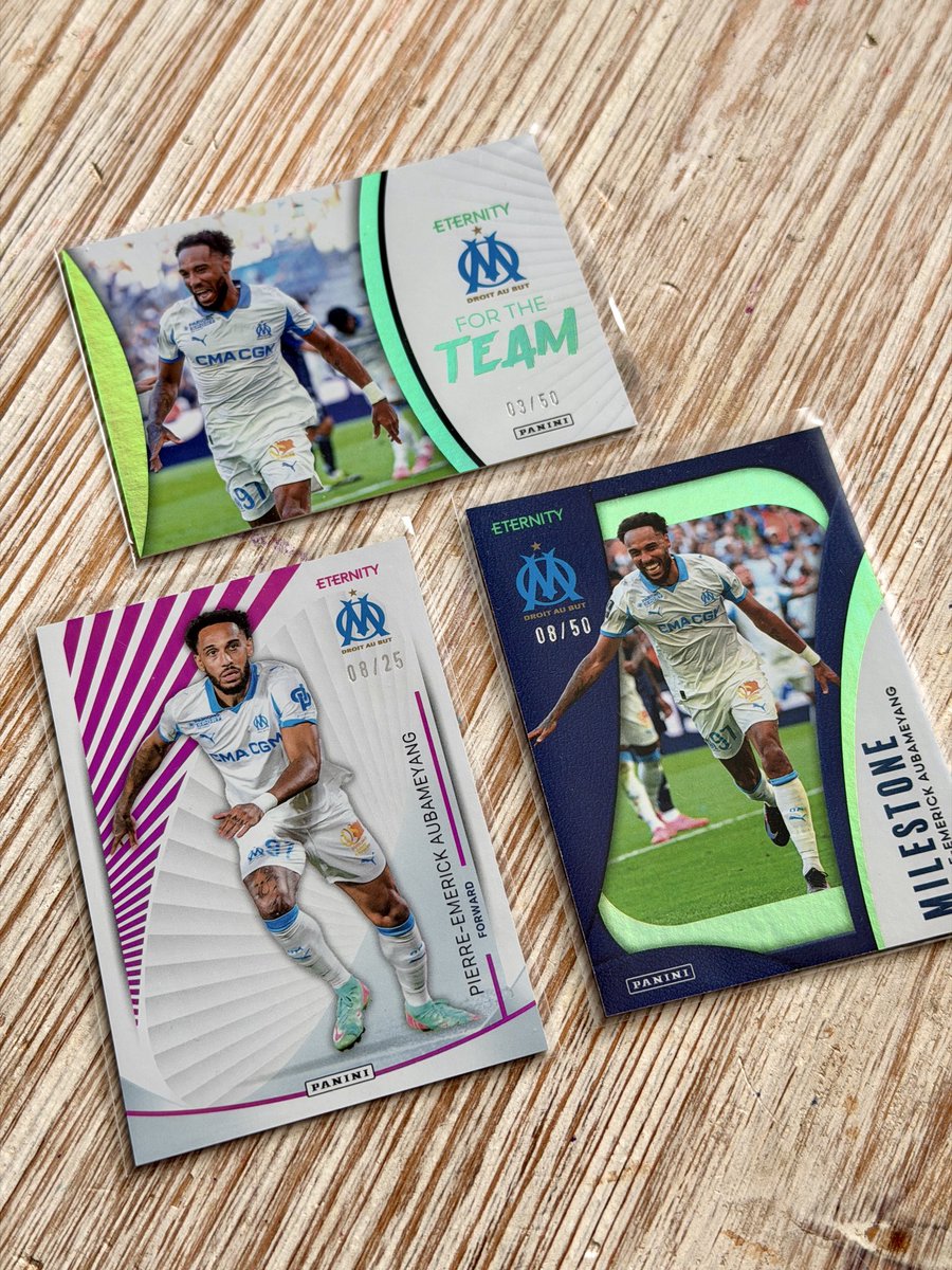 Foxse7en's tweet photo. J’ai voulu me faire une nouvelle boîte 😬
Voici ce que j’ai eu :
De l’Aubam, de l’Igor 🥰 , Abedi et bon… le duo Boli / Pavard…putain il fait mal au cul celui là 🥲 quelle idée
#OM #Eternity @panini_france https://t.co/jXPdlGWO1V