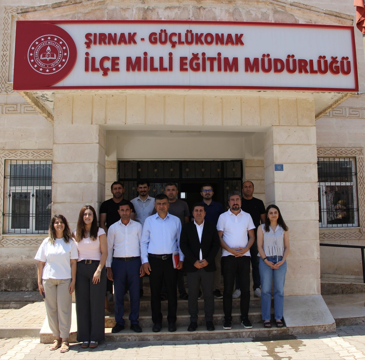 Guclukonak_mem's tweet photo. İlçe Milli Eğitim Şube Müdürlerimiz  Sayın Ali SULHAN ve Sayın Mehmet BUDAK, tayin süreçleri nedeniyle görevlerinden ayrılmışlardır.
İlçemiz eğitim faaliyetlerine sundukları değerli katkılar, görev süreleri boyunca göstermiş oldukları özverili çalışmalar ve hizmetlerinden dolayı kendilerine teşekkür eder; yeni görev yerlerinde başarılar dileriz.
@tcmeb @Yusuf__Tekin @SirnakValiligi @BirolEkici73 @sirnakmem73 @hkncrt1 @tc_guclukonak @Semih_Memiss @byigit78