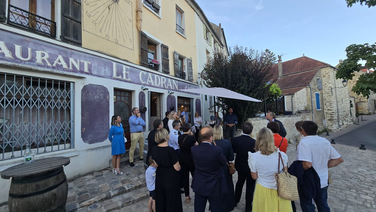 CPME95's tweet photo. [Retour sur le Festival d'Auvers-sur-Oise - 01.07.2026] 🎼 

À l'invitation de la FFB Val d'Oise (95), Laurent PILLARD a eu le plaisir de participer à  une soirée exceptionnelle organisée dans le cadre du Festival  d'Auvers-sur-Oise, au Château d'Auvers.

https://t.co/gVQTxtryBR https://t.co/mkedfxwq3k