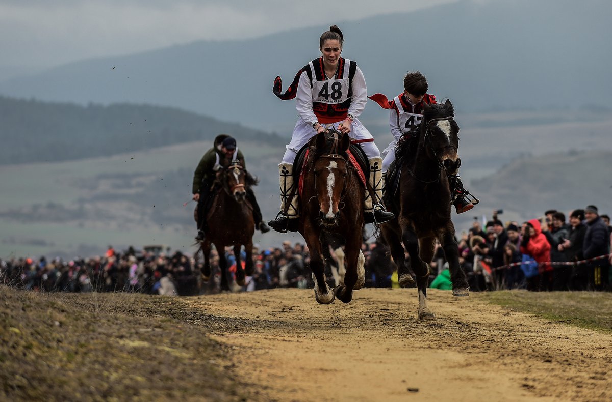 CraftPhotoAward's tweet photo. A total of €7,000 in prize money was awarded to 28 photographers. The winning and selected works were showcased through both physical and digital exhibitions. #EthnoSport #SportsPhotography #Exhibition #Tradition #PhotoContest https://t.co/8OYRymFYv9