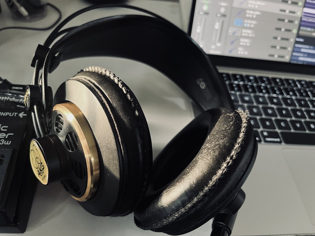 InfoRainash's tweet photo. Thanks for listening to our alternative rock music on spotify and more platforms last month🎧🌏
https://t.co/TiMnpcaDRr
#darkalternative https://t.co/GOvgEvJZfz