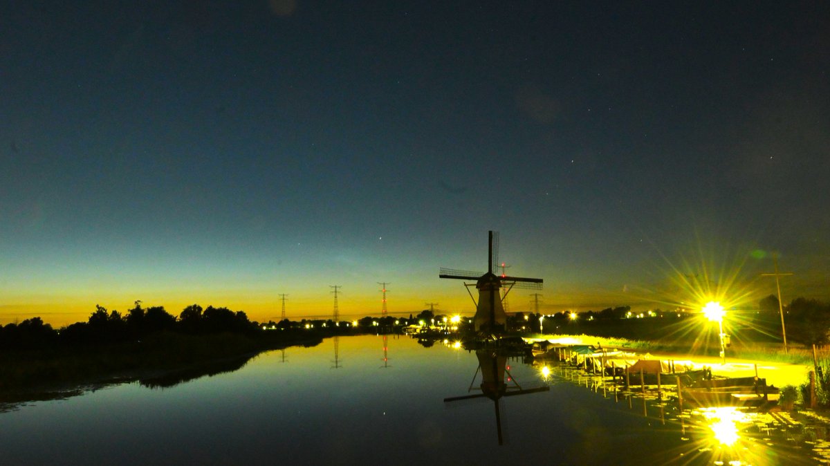johan_klos's tweet photo. Goedemorgen nog #venus ging wel mooi onder maar geen #nachtwolken gezien rond #middernacht in #alblasserdam ben er wel klaar mee nu hopen dat ik ze tijdens de #vaart nog ga zien vanaf volgende week #weerfoto https://t.co/KemaOJXSrH