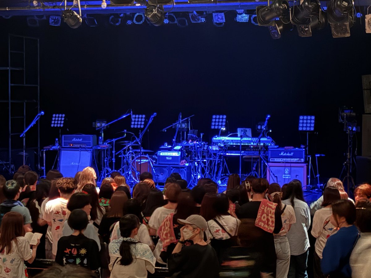 viviruru_hiro's tweet photo. たのしみ
今日はツアーファイナル
#androp https://t.co/2s4WUj0id4