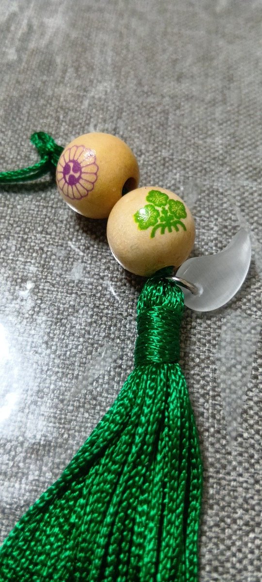 tomokoju's tweet photo. ちなみにこちらが夏以外の神玉（神紐は諏訪神社様の翠） https://t.co/TRBcrEseAG