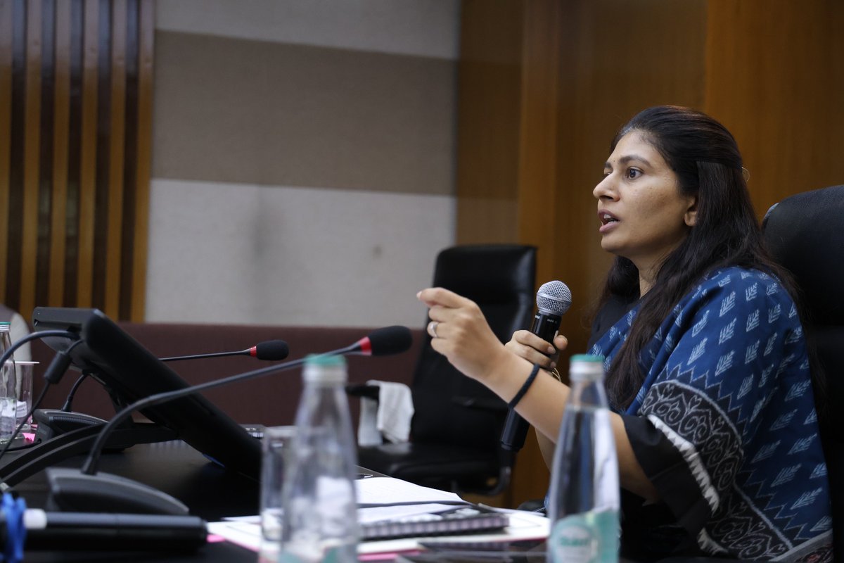 khadseraksha's tweet photo. Our youth are the architects of India’s tomorrow, carrying the dreams and potential of a rising nation. It is our collective responsibility as a society across government, industry, and communities to build a robust support system that nurtures their growth and refines their talents.

Honoured to join Hon’ble Minister of Youth Affairs and Sports Shri @mansukhmandviya ji, Secretary (Youth Affairs) Dr. Pallavi Jain Govil, and esteemed industry leaders at the Industry Association Conclave, organized by the Department of Youth Affairs. A truly inspiring dialogue on leveraging the private sector for youth development, capacity building, and creating pathways for the future-ready leaders of our nation.

#MyBharat #ViksitBharat #YouthDevelopment