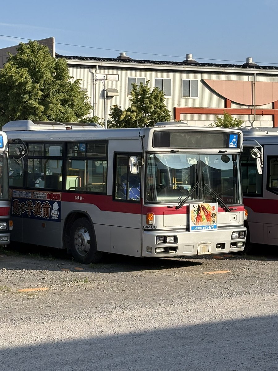 F10098's tweet photo. #函館バス　S4466は47、67系統に頻繁に入る為よく当たる車両でした。最近ピタっと見かけないと思ったらナンバーが…お疲れ様でした。 https://t.co/H8eBSsQZnb