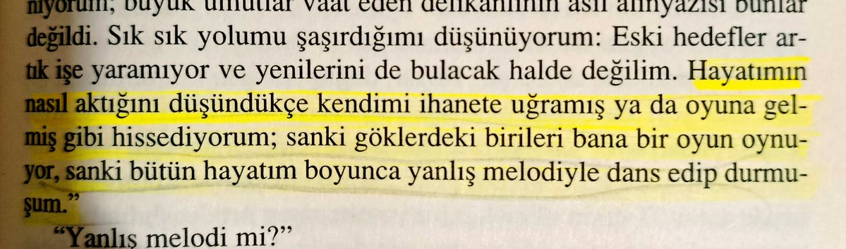 halpus__'s tweet photo. "...sanki bütün hayatım boyunca yanlış melodiyle dans edip durmuşum.” https://t.co/3hcSt9RHrm