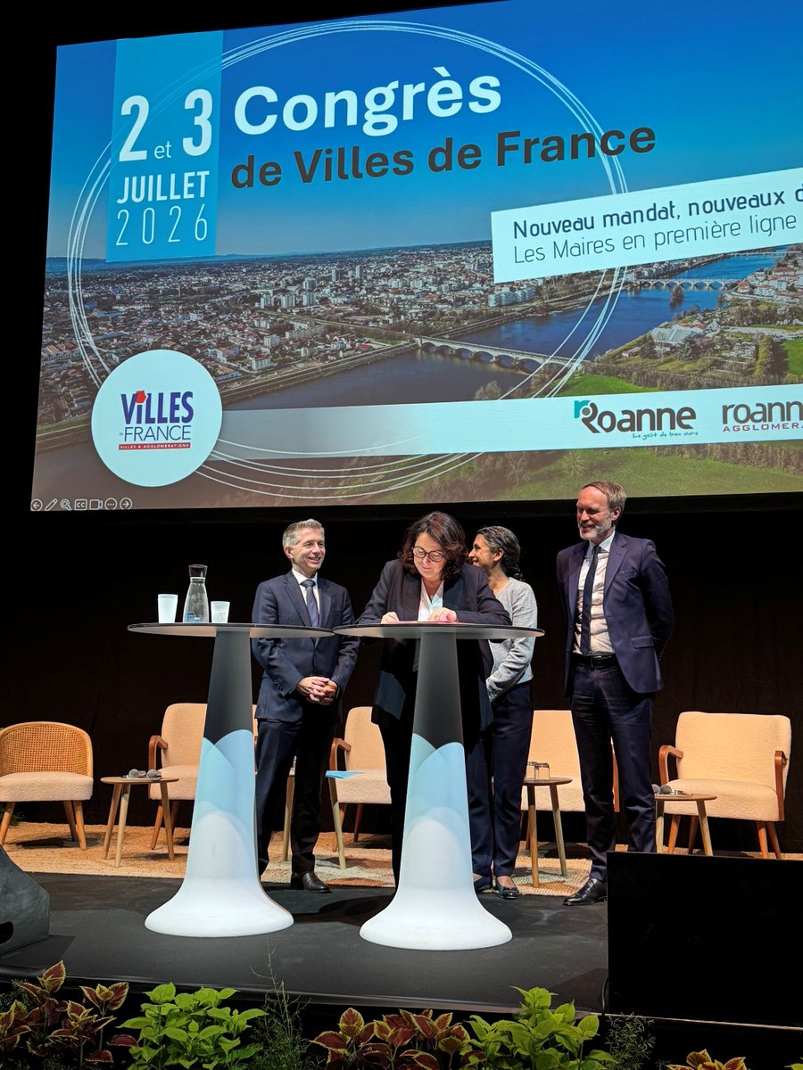 UNIONs_c's tweet photo. Signature ce matin de la convention "EduRénov Sport" par la ministre @Marina_Ferrari aux côtés de l'@Agence_du_Sport et de la @BanqueDesTerr ! Un levier important pour le développement des équipements sportifs pour lesquels les entreprises UESC proposent des solutions innovantes! https://t.co/nSPHQLT6kf