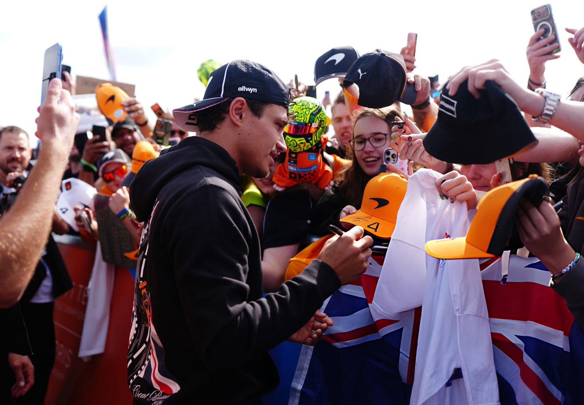 Norrislandofans's tweet photo. Greeting fans🥺😎

Via Getty Images https://t.co/RtylDvbQ0P