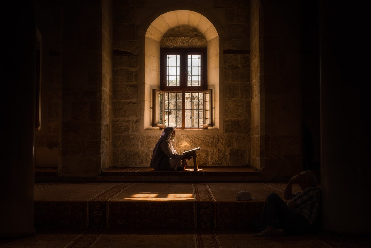 CraftPhotoAward's tweet photo. Living Waqf Heritage Photography Competition

This post features selected award-winning and exhibition photographs from the competition. Held in 2023, the competition received 752 photographs submitted by 188 participants. 
#LivingWaqfHeritage #WaqfHeritage  #CulturalHeritage https://t.co/QSxQpsUe1k