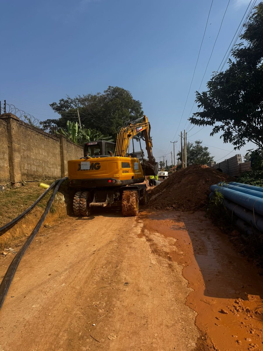 nwscug's tweet photo. Water Supply Interruptions for Customers on Mutungo Hill and Surrounding Areas
Over the past two decades, Greater Kampala has experienced rapid urban expansion, with new residential estates, commercial centres, industries, and informal settlements significantly increasing water demand beyond the capacity of the original distribution infrastructure.
To address this challenge, the Government of Uganda, through the National Water and Sewerage Corporation (NWSC), is implementing the Kampala Water Lake Victoria Water and Sanitation Project – Package 2B: Rehabilitation, Restructuring, Rezoning, and Extension of the Greater Kampala Metropolitan Area Water Supply Network.
Key Project Components:
https://t.co/3SxaYDrPPj of approximately 71 kilometres of large-diameter primary water transmission and distribution pipelines.
https://t.co/KLTGvz3Lye of three major service reservoirs at Kanyanya, Kabulengwa, and Mutungo.
https://t.co/0aXF9oXDND of three booster pumping stations at Kungu/Buwate, Kabulengwa, and Mutungo.
4.Associated operational facilities to support reliable water service delivery.
Upon completion, the project will significantly improve water supply to Kira, Kasangati, Kanyanya, Gayaza Road, Kitezi, Kawanda, Matugga, Kawempe, Nansana, Mutungo, Bweyogerere, Wakiso, and surrounding areas. It will benefit approximately one million additional people, bringing the total population served by NWSC in Greater Kampala to about six million people.
Pipe-laying works and installation of a 2-million-litre reservoir are currently ongoing on Mutungo Hill. These works require interconnecting the new system with the existing network, which may necessitate temporary water supply interruptions in the area.
Our engineers are working around the clock to complete the works as quickly as possible and to keep any disruptions to a minimum.
We sincerely regret the inconvenience caused and appreciate your understanding as we build a more reliable water supply system for the future
#waterman @NWSCMD
