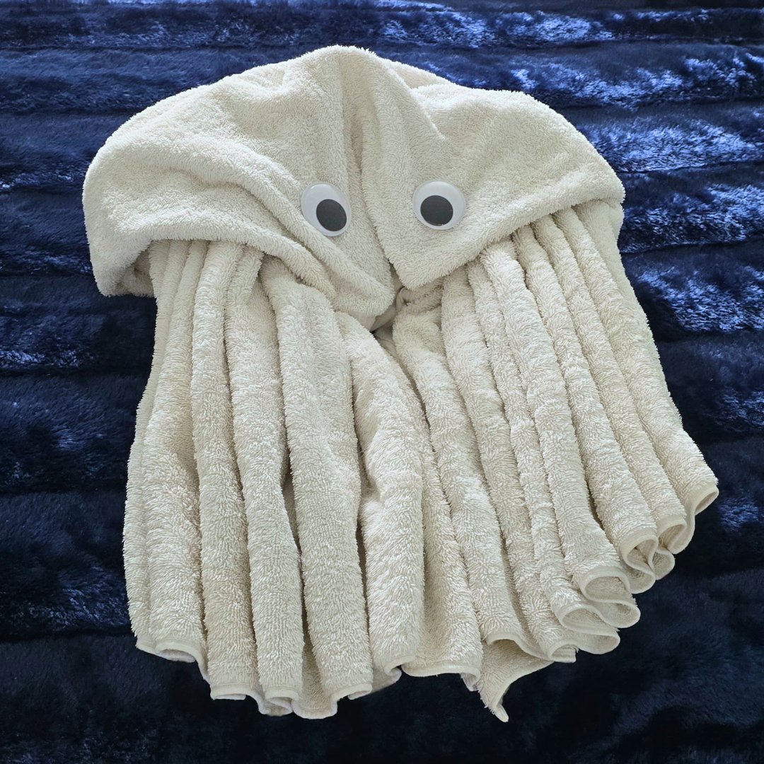 allmanorofevent's tweet photo. 🦑 You asked for a towel squid... Katie delivered! 👏
Challenge accepted, and we think she nailed it! 😄
What should Katie make next? Drop your ideas below! 👇
#towelart #allmanorofevents #creativity #housekeeping #hospitality #funatwork #creativechallenge #squid https://t.co/eX9Guo9PGq