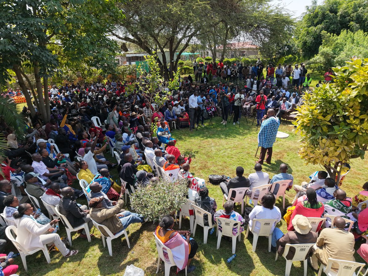 AlexKWachira's tweet photo. Joined the Kajiado Central Constituency Business Community Leaders for a breakfast consultative meeting, where we held productive discussions on practical ways to empower our business community by creating a more conducive and competitive business environment.

Together with Hon. Elijah Memusi Kanchory  and other government leaders, we explored strategies to unlock opportunities, enhance business productivity, boost returns, and foster sustainable economic growth for our entrepreneurs and the wider community.

As government, I reaffirmed my commitment to accelerating electricity connectivity and expanding street lighting across our trading centres as key interventions to support businesses and stimulate economic growth.

Reliable electricity and well-lit trading centres will extend business operating hours, enhance security, create more opportunities for traders, attract investment, and contribute to increased economic activity across Kajiado Central Constituency.

Together, we remain committed to building a vibrant business environment that creates jobs, supports enterprise, and improves the livelihoods of our people.