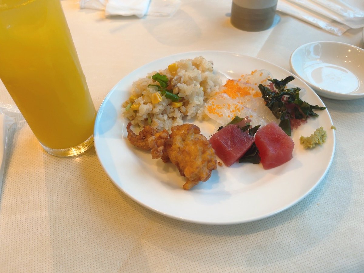 mtr_trpg18's tweet photo. 飯だー！酒だー！╰( ⍢ )╯ｳｵ- https://t.co/nPUdSuww9U